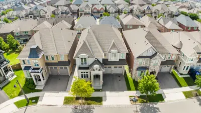 174 Mcwilliams Crescent, Oakville, On L6m 0w5
