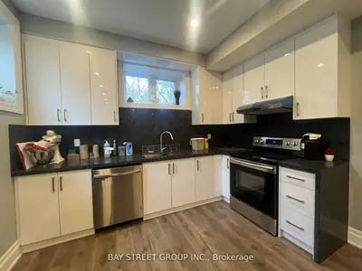 1243 Bridge Road Lower, Oakville, On L6l 2c3