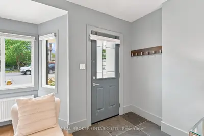 671 Scarlett Road, Toronto, On M9p 2t2