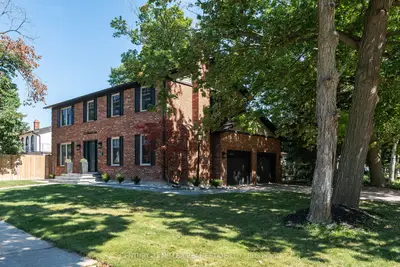 579 Fourth Line, Oakville, On L6l 5b1