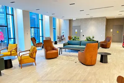 2485 Eglinton Avenue W 1321, Mississauga, On L5m 2t1