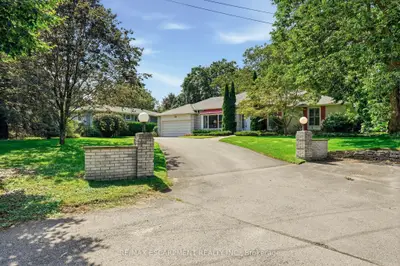 Detached in Burlington