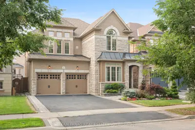 32 Impulse Circle, Brampton, On L6x 0x9