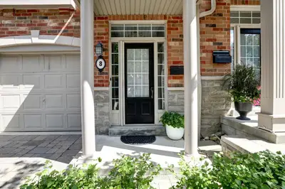 2401 Fifth Line W 8, Mississauga, On L5k 1v9