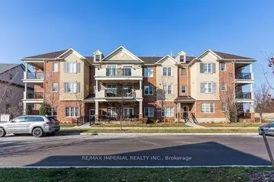 Condo Townhouse in Oakville