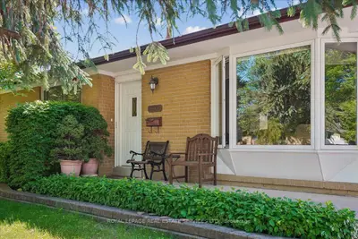 1309 Warwick Avenue, Oakville, On L6l 2v8
