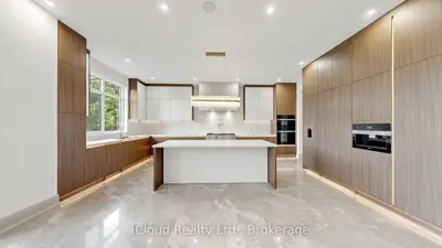 2539 Rugby Road, Mississauga, On L5b 1t1