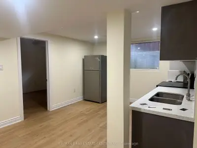 31 HASLEMERE Avenue, Brampton, ON L6W 2X3