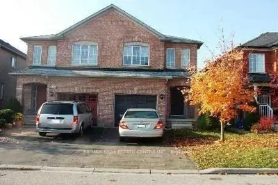 Semi-Detached in Mississauga