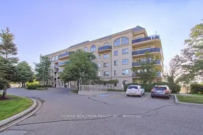 3 Dayspring Circle 207, Brampton, On L6p 1b7