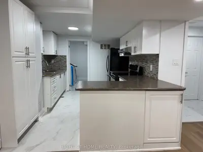 372 Winfield Terrace Basement, Mississauga, On L5r 1n8