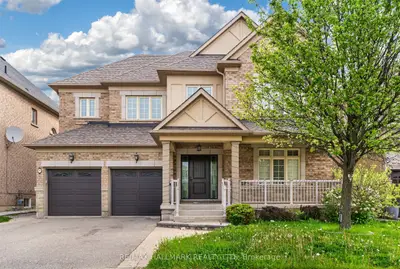 99 Royal West Drive, Brampton, On L6x 0z8