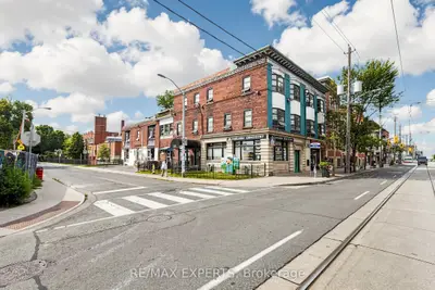 218 Close Avenue 204, Toronto, On M6k 1m3