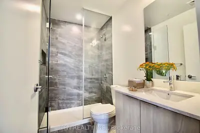 395 Square One Drive 3803, Mississauga, On L5b 0p6