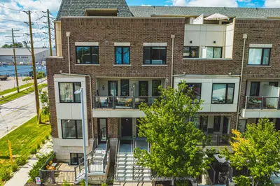 10 Drummond Street 505, Toronto, On M8v 1y8