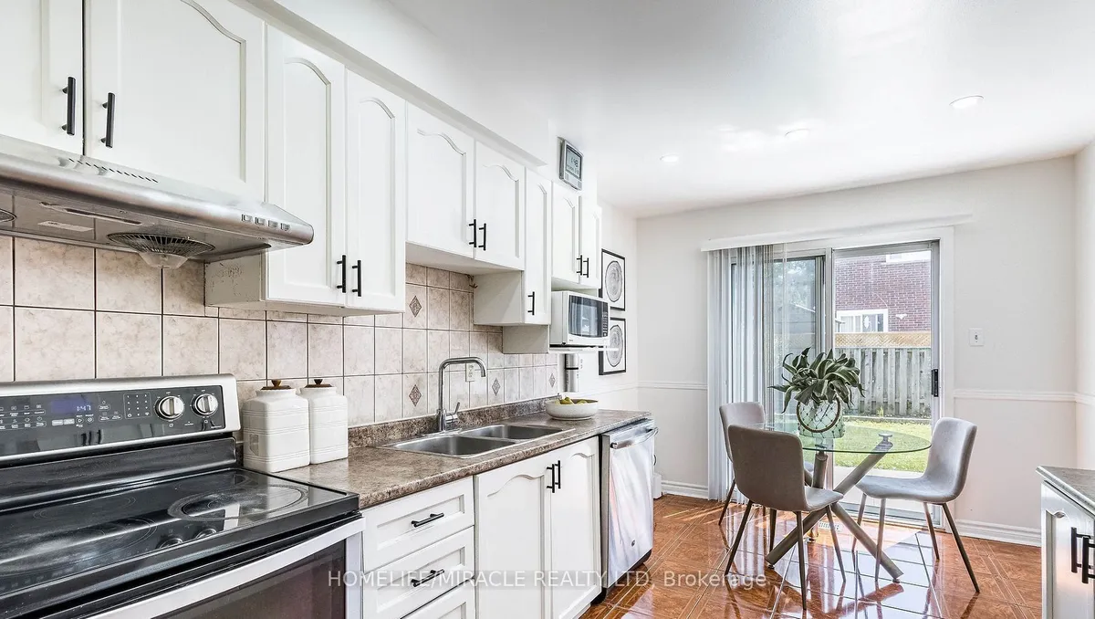 21 Tralee Street, Brampton, On L6z 2z6