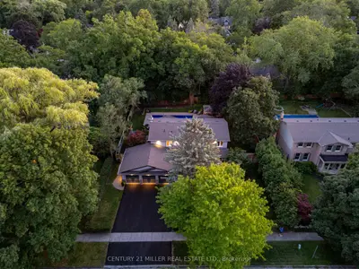 240 Colchester Drive, Oakville, On L6j 5s5