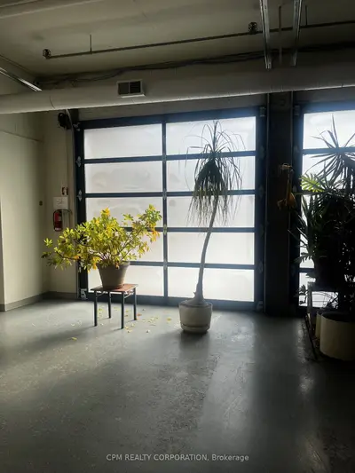 180 Norseman Street 109, Toronto, On M8z 2r4