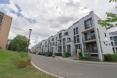 Condo Townhouse in Toronto