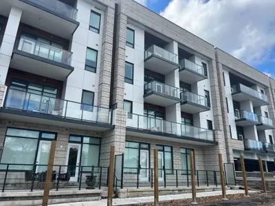 123 Maurice Drive 313, Oakville, On L6k 2w6