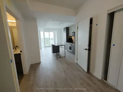 220 Missinnihe Way 1302, Mississauga, On L5h 0a9