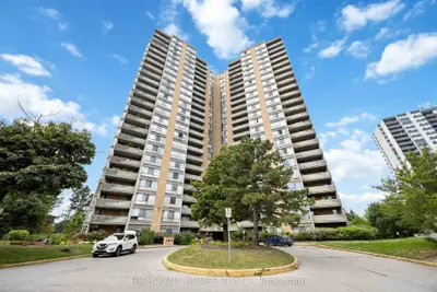 10 Martha Eaton Way 109, Toronto, On M6m 5b3