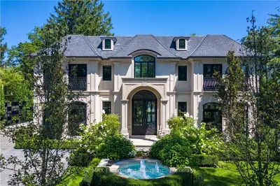 15 Chartwell Road, Oakville, On L6j 3z3