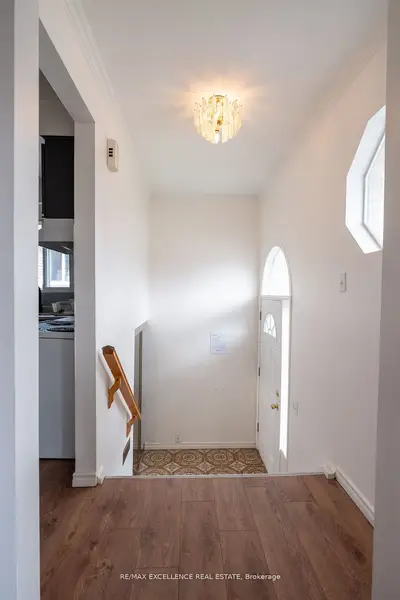 144 Abell Drive, Brampton, On L6v 2z8