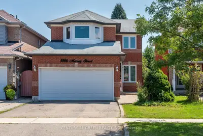 5806 Mersey Street, Mississauga, On L5v 1v9