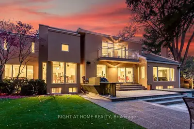1 Friars Lane, Toronto, On M9a 1t6