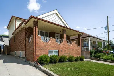 4 Chudleigh Road, Toronto, On M6e 1y8