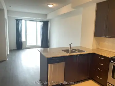 385 Prince Of Wales Drive 2403, Mississauga, On L5b 0c6