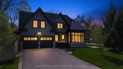 36 Veronica Drive, Mississauga, On L5g 2b2