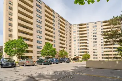 700 Dynes Road 811, Burlington, On L7n 3m2