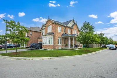 61 Truro (basement) Circle N, Brampton, On L7a 4e6