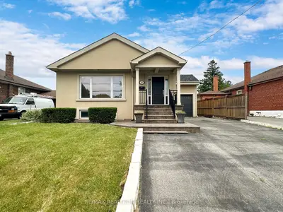 49 Exbury Road Main Fl, Toronto, On M3m 1p9