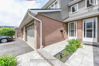 3125 E Fifth Line W 29, Mississauga, On L5l 3s8