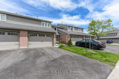3125 E Fifth Line W 29, Mississauga, On L5l 3s8