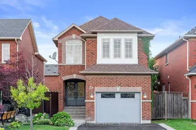24 Wakely Boulevard, Caledon, On L7e 2g9