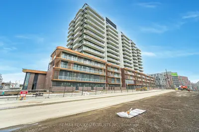 220 Missinnihe Way 313, Mississauga, On L5m 5a7