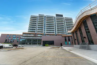 220 Missinnihe Way 313, Mississauga, On L5m 5a7