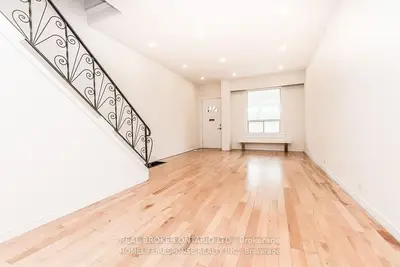 20 W Golden Avenue Upper, Toronto, On M6r 2j4