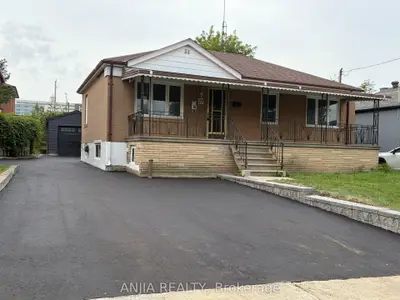 77 Nash Drive, Toronto, On M3m 2l6