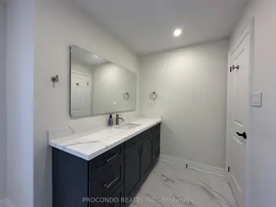 3366 Mulcaster Road Room 1, Mississauga, On L5l 5a7