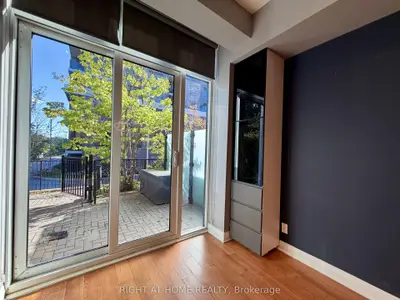 15 Valhalla Inn Road 1, Toronto, On M9b 1s9