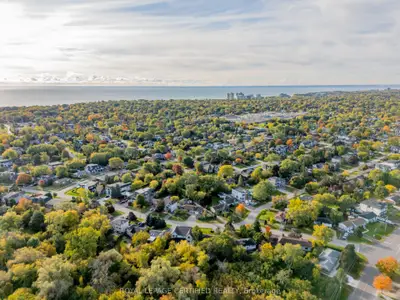 1333 Sheldon Avenue Lower, Oakville, On L6l 2p9