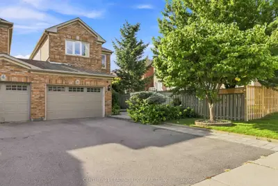 6 Birchcliffe Drive, Brampton, On L6z 4t3