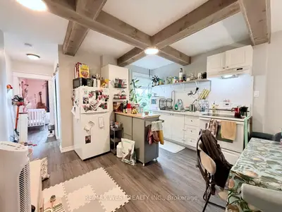 231 Rosemount Avenue, Toronto, On M6h 2n2