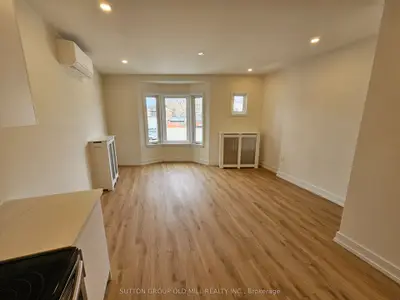 3293 Dundas Street W 2nd Floor, Toronto, On M6p 2a5