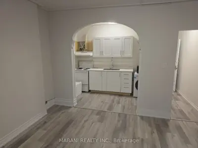 2239 Dundas Street W, Toronto, On M6r 1x6